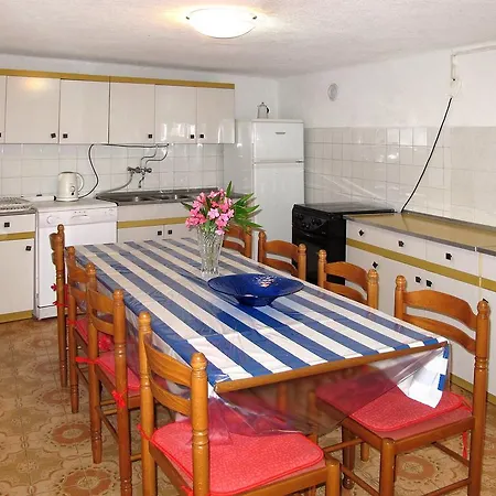 Haus Lota * Solin
