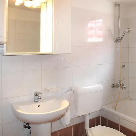 Holiday home Haus Lota